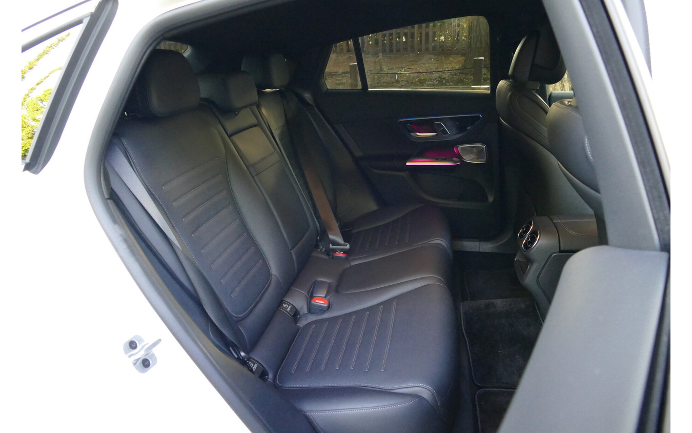 メルセデスベンツ GLC 220d 4MATIC クーペ（ISG）