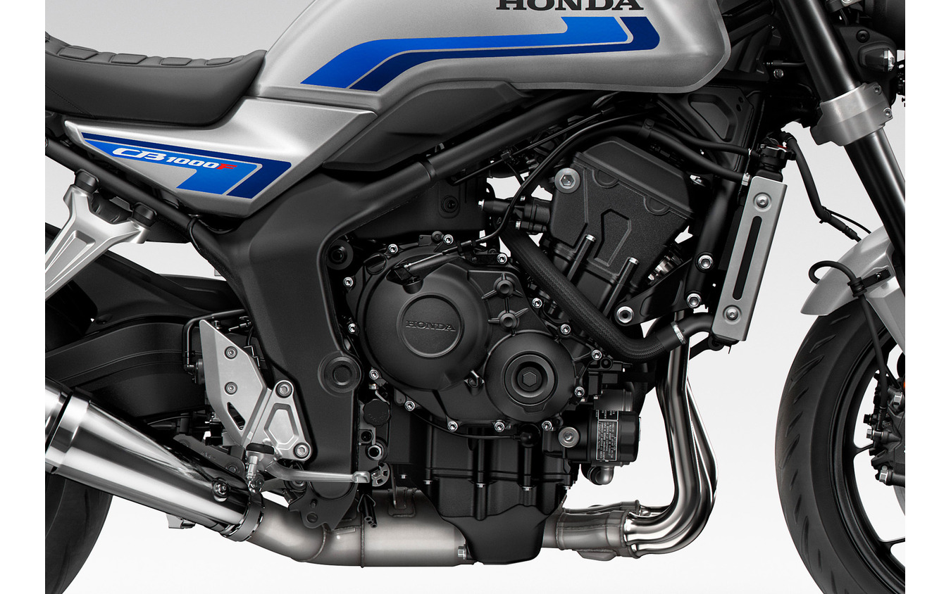 ホンダ CB1000Fの999cc水冷直列4気筒エンジン