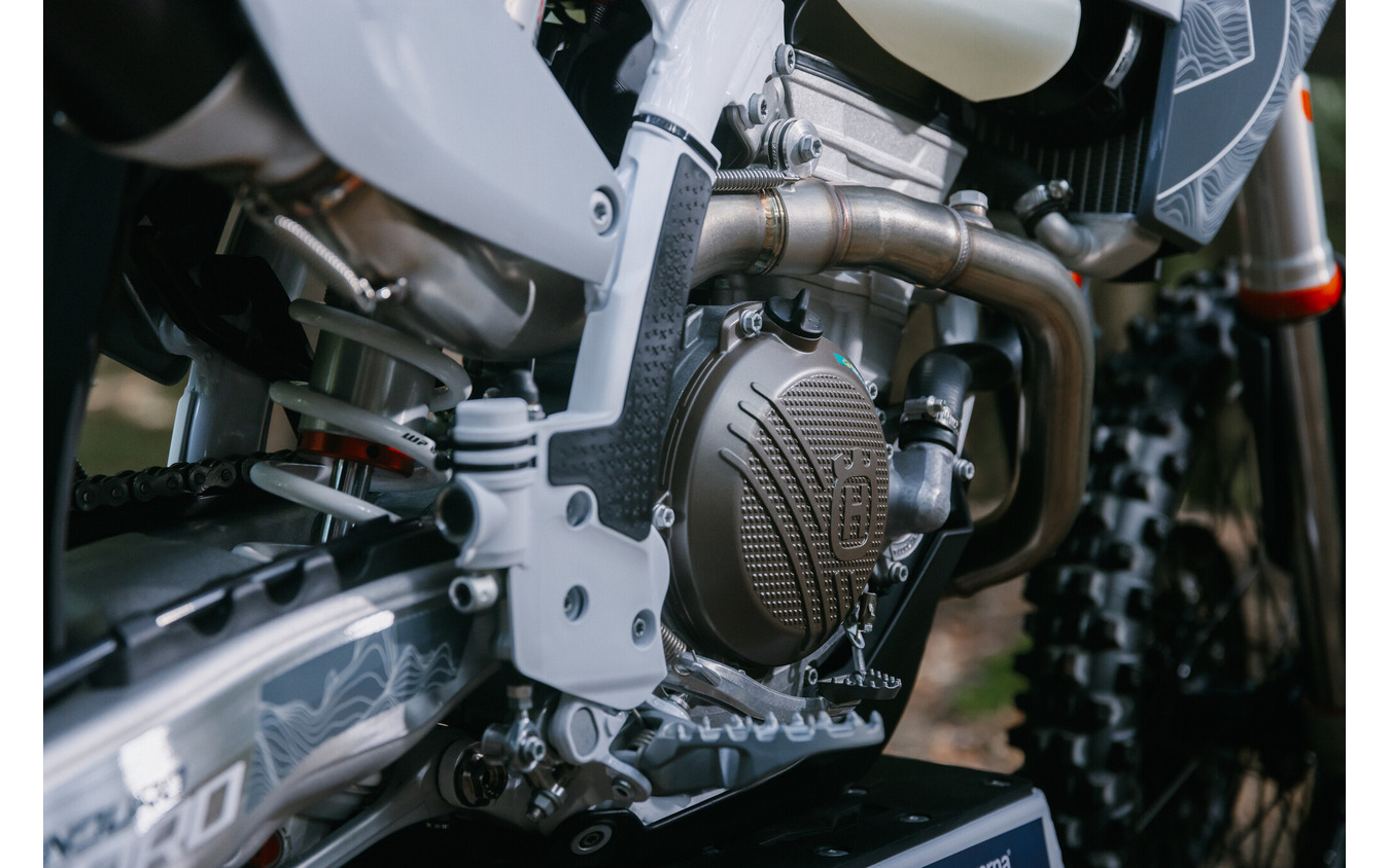 ハスクバーナ  FE 350 Pro の2026年モデル