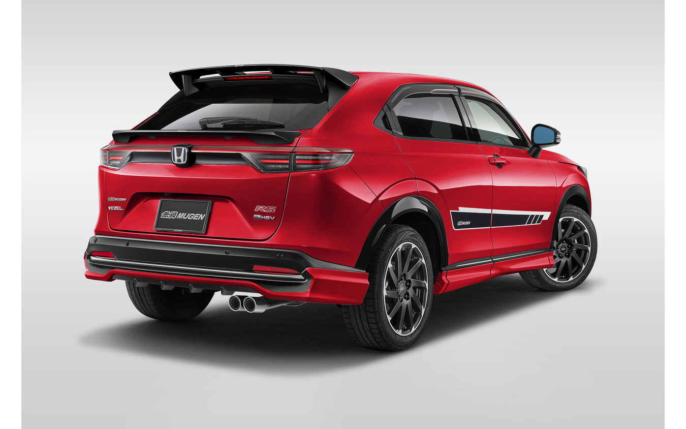 無限『ヴェゼル e:HEV RS』エクステリアパーツ装着例