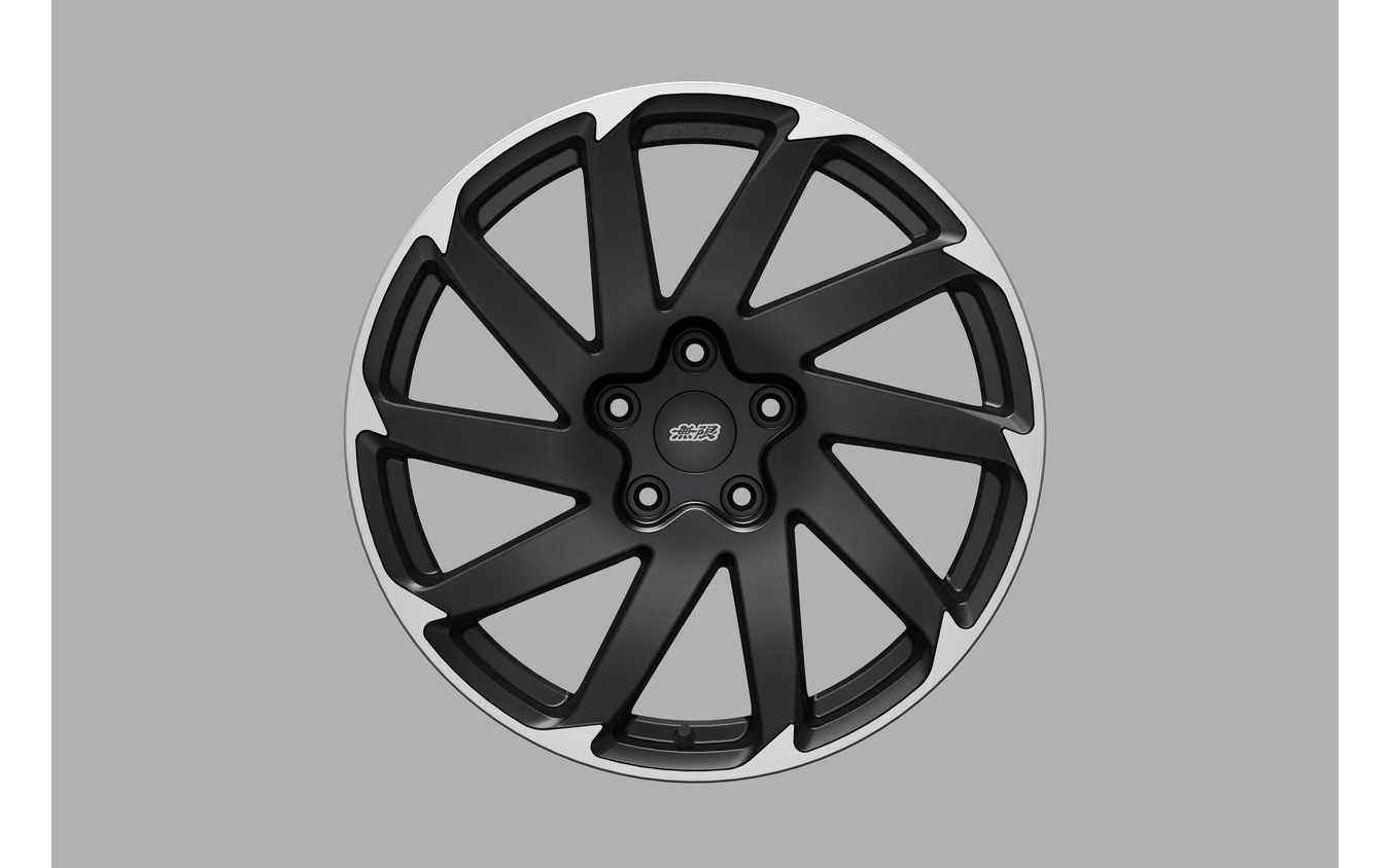 18インチアルミホイール「CU10」