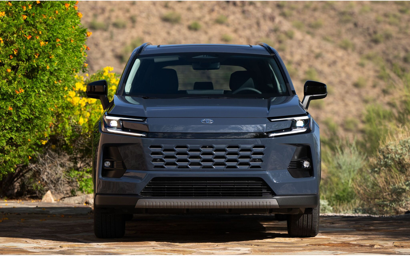 トヨタ RAV4 ハイブリッド 新型（米国仕様）