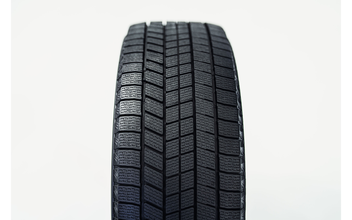 ブリヂストン『ブリザック WZ-1』