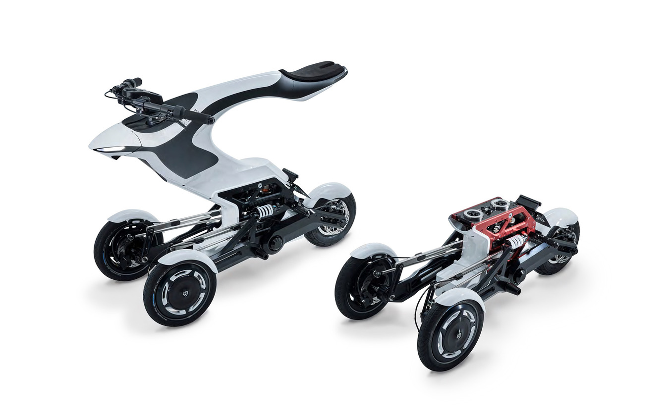 F1ドライバー角田裕毅モデルの3輪電動バイク「Sparrow Tsunoda Edition」初公開…ジャパンモビリティショー2025