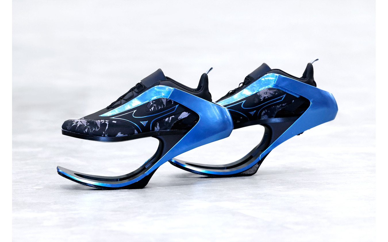 CFRP板バネフットギアコンセプトモデル「MOBILARIA β」