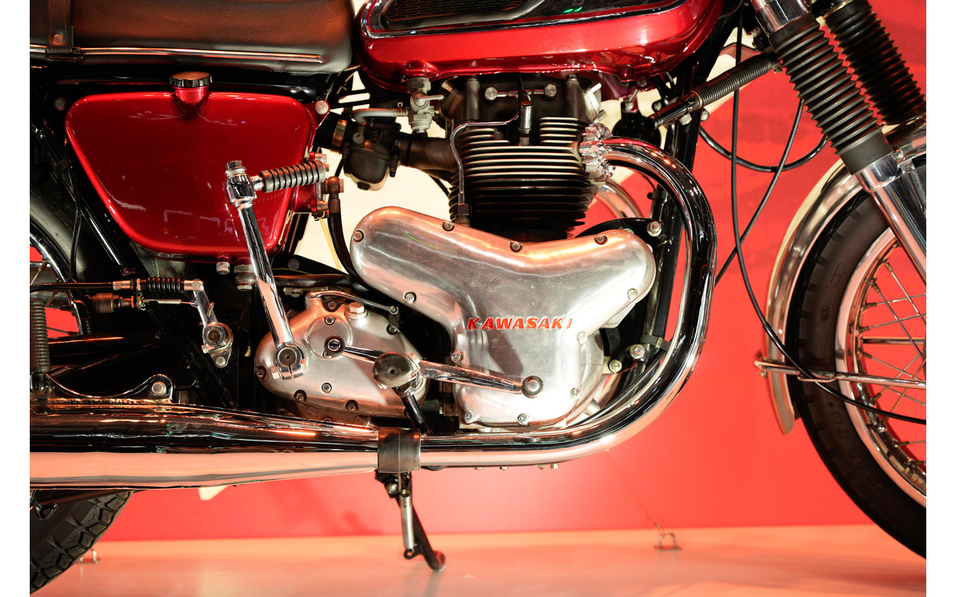 カワサキ「W」ブランド60周年記念展示の『650-W1』（ジャパンモビリティショー2025）