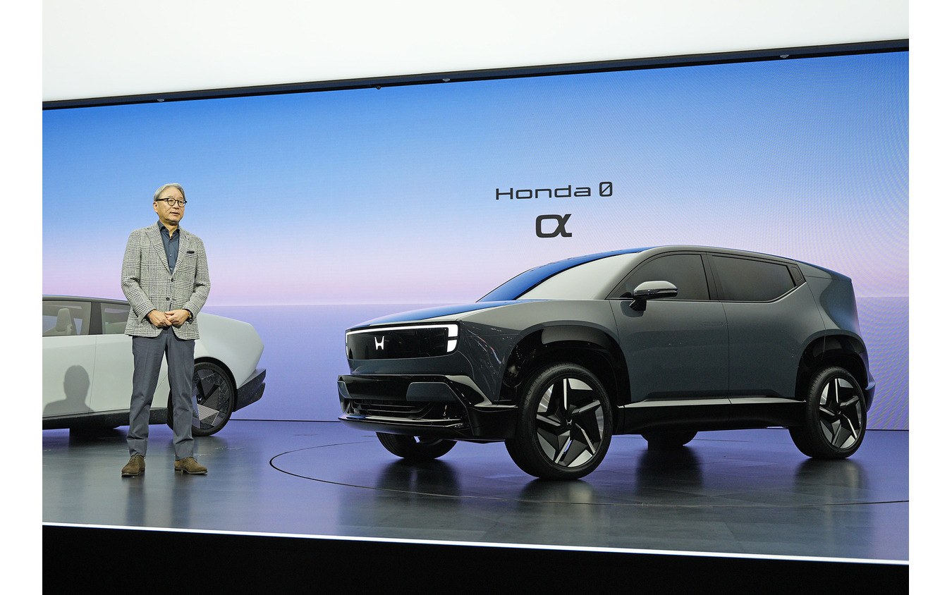 ホンダ 三部敏弘社長とホンダ0 α（ジャパンモビリティショー2025）
