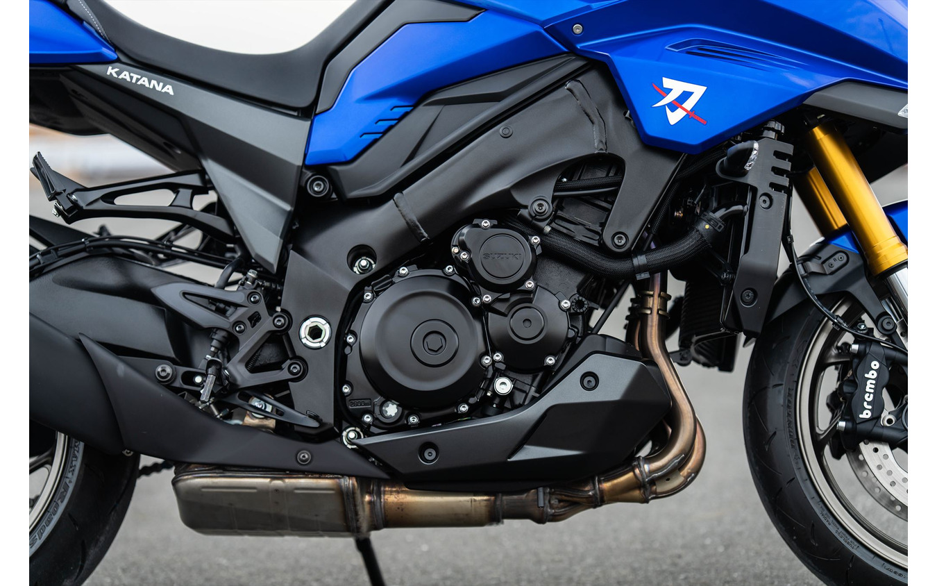 スズキ カタナ（パールビガーブルー）