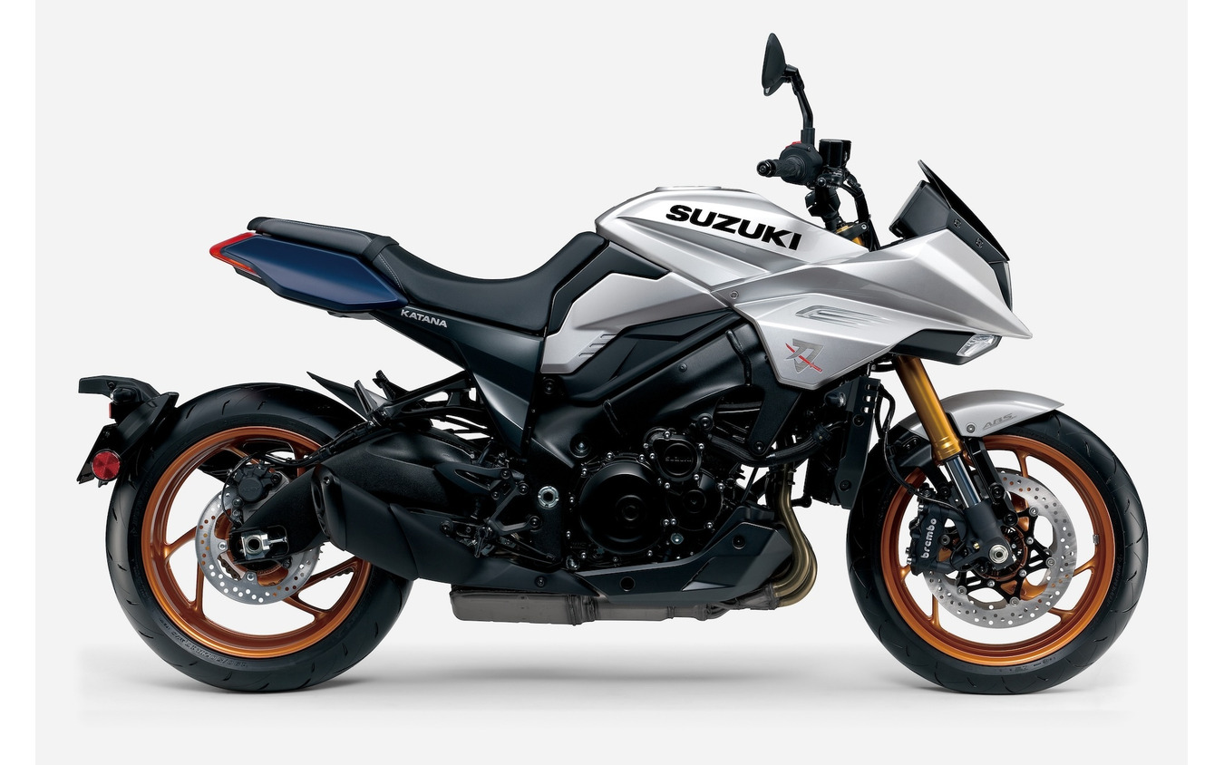 スズキ カタナ（ミスティックシルバーメタリック）