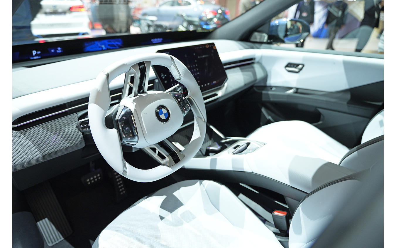 BMW iX3 50 xDrive（ジャパンモビリティショー2025）