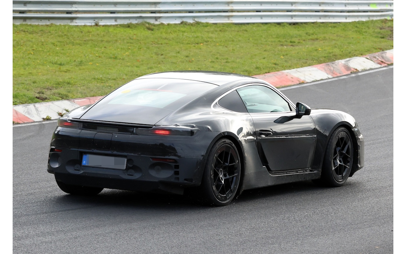 ポルシェ 718ケイマンEV 新型プロトタイプ　スクープ写真