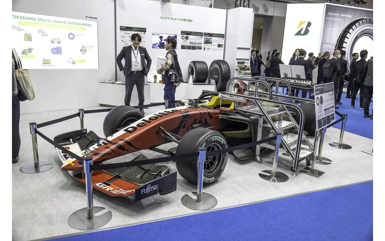 ヨコハマタイヤブース…ジャパンモビリティーショー2025