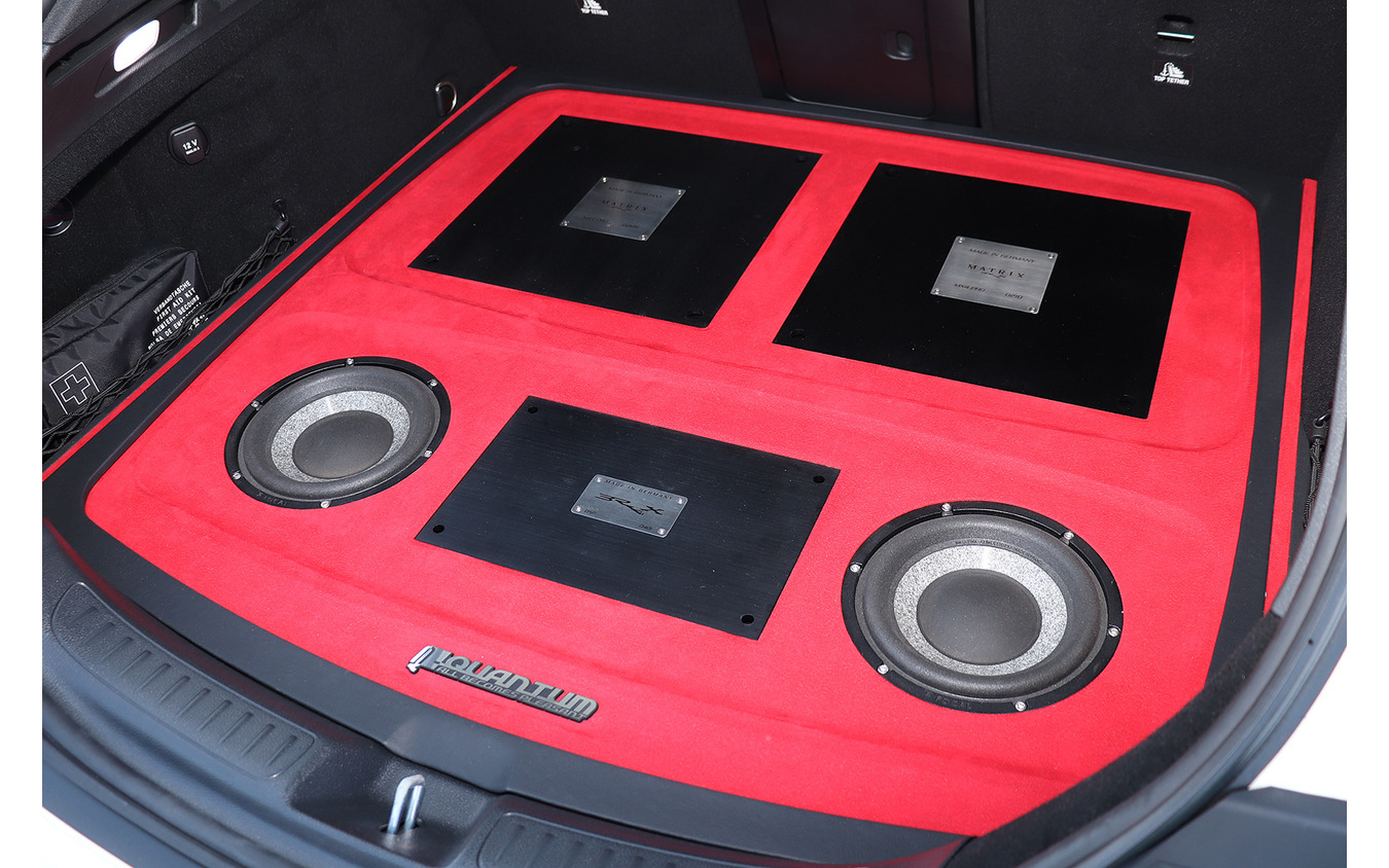 『クァンタム』（茨城県守谷市）にて製作されたオーディオカーの一例。