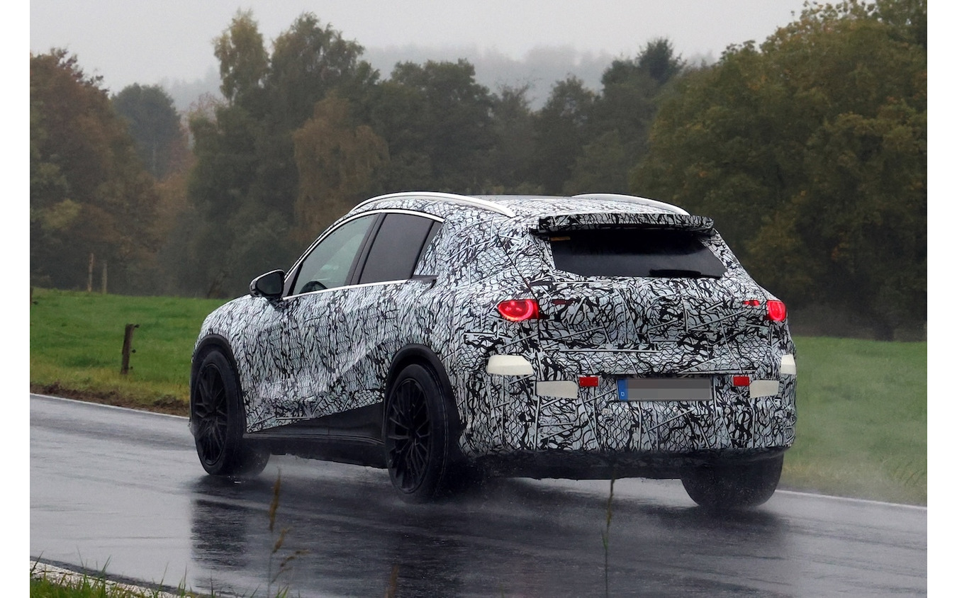 メルセデスAMG GLC 新型のプロトタイプ　