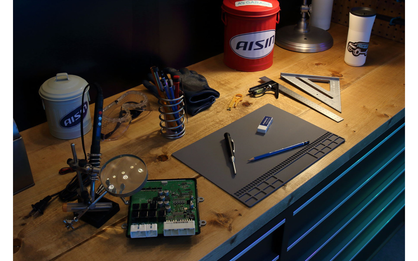 「A'sガレージ」をコンセプトにブースを展開したアイシン（ジャパンモビリティショー2025）