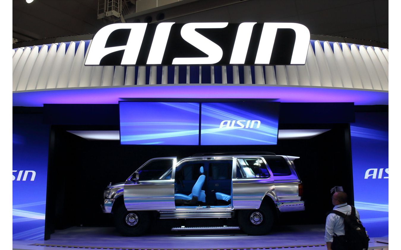 「A'sガレージ」をコンセプトにブースを展開したアイシン（ジャパンモビリティショー2025）