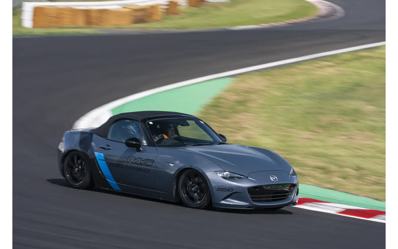 レイズ筑波サーキット同乗試乗…ハイパーミーティング2025筑波