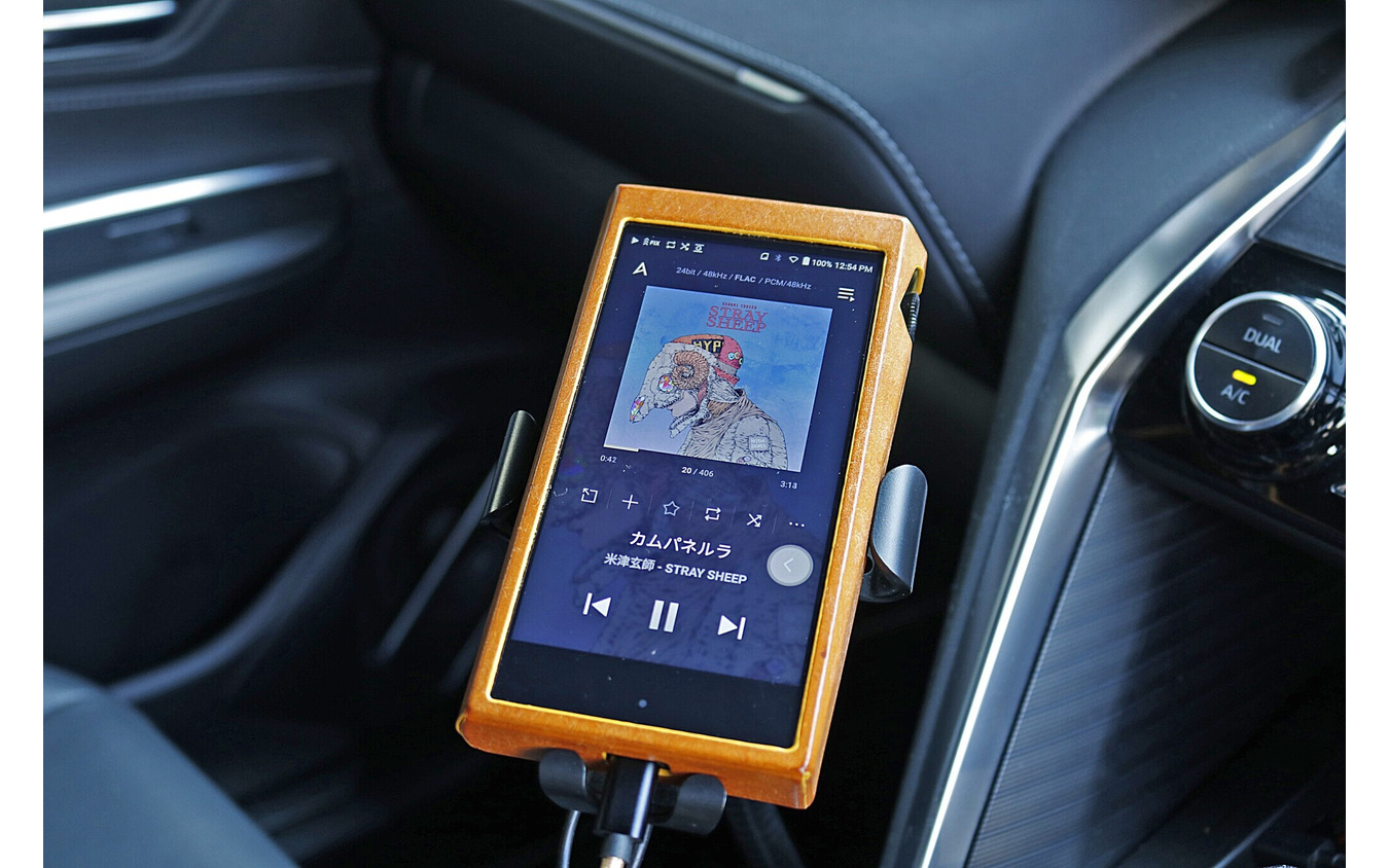 音楽プレイヤーに用いるのは高音質DAPとして定評のあるアステル＆ケルンのSP2000T。