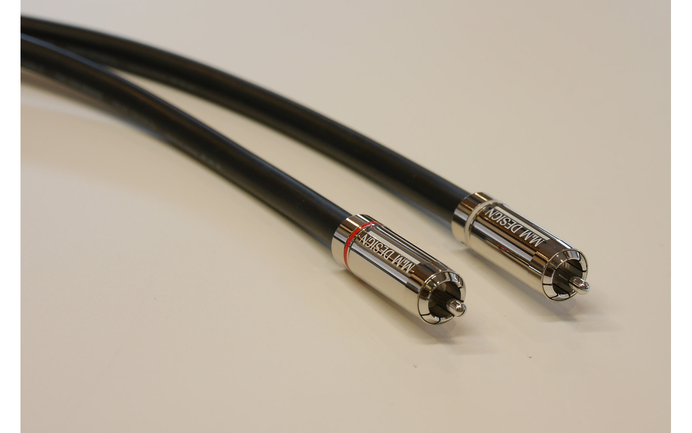 カー用の「ラインケーブル」の一例（M&amp;amp;Mデザイン）。