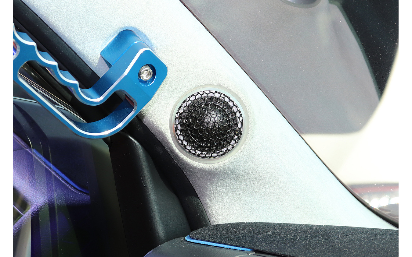 『イー^スト』（大阪府高石市）にて製作されたオーディオカーの一例。