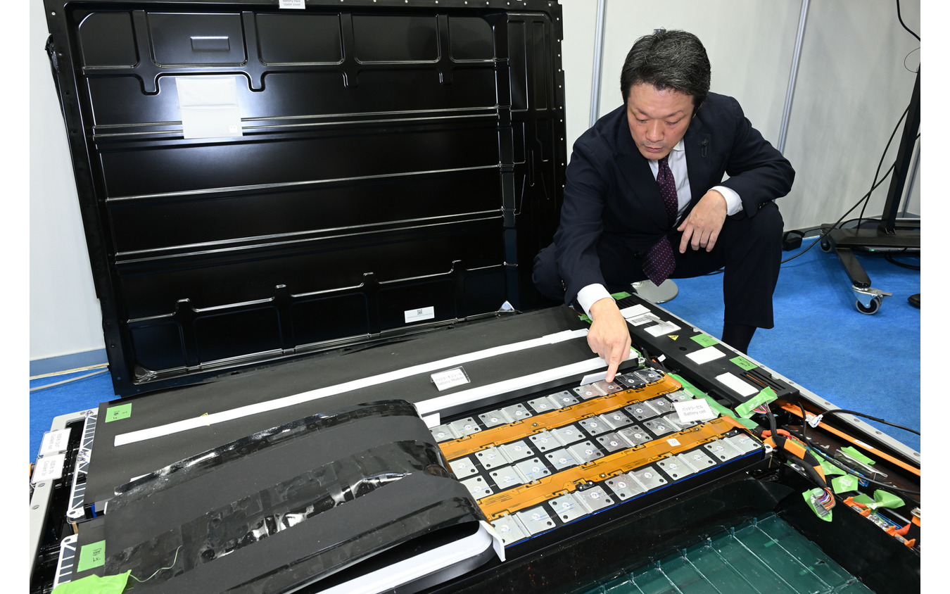 「AVATR12」のバッテリーモジュール。「コストダウンが徹底している」と山本教授は分析する