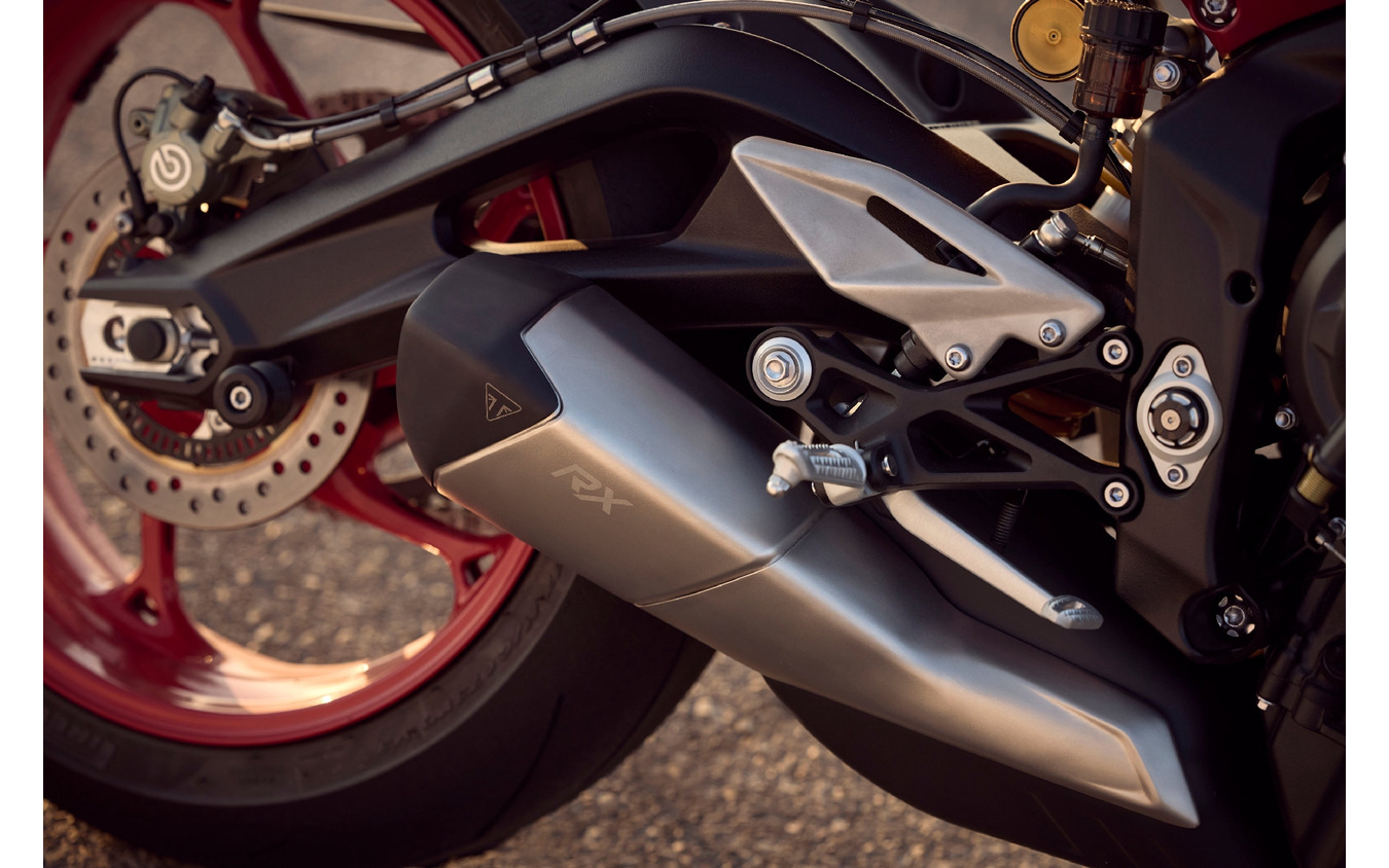 トライアンフ ストリートトリプル765 RX