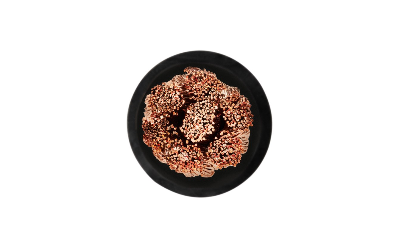 カー用の「パワーケーブル」の一例（オーディオテクニカ）。