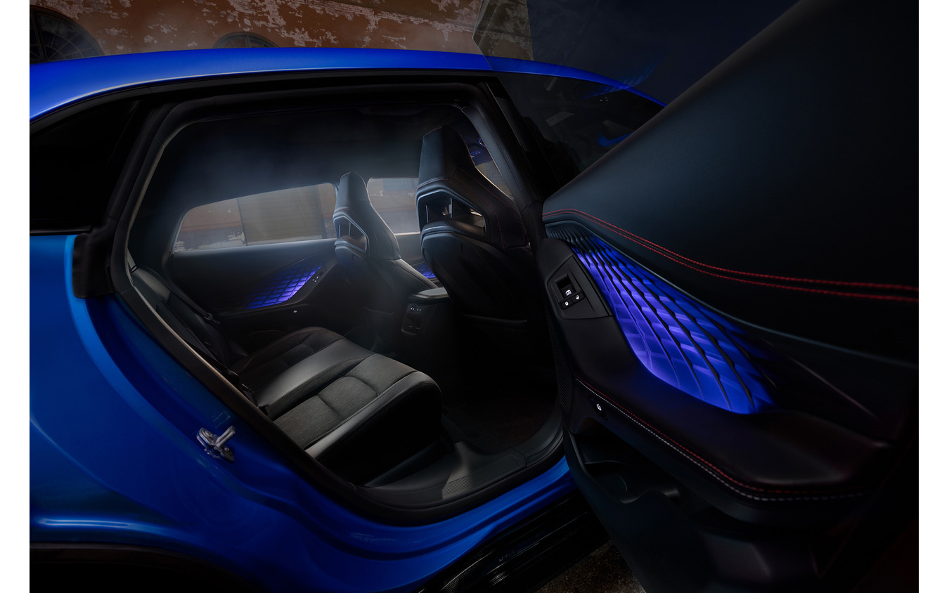 ダッジ『チャージャー スキャットパック』の4ドア