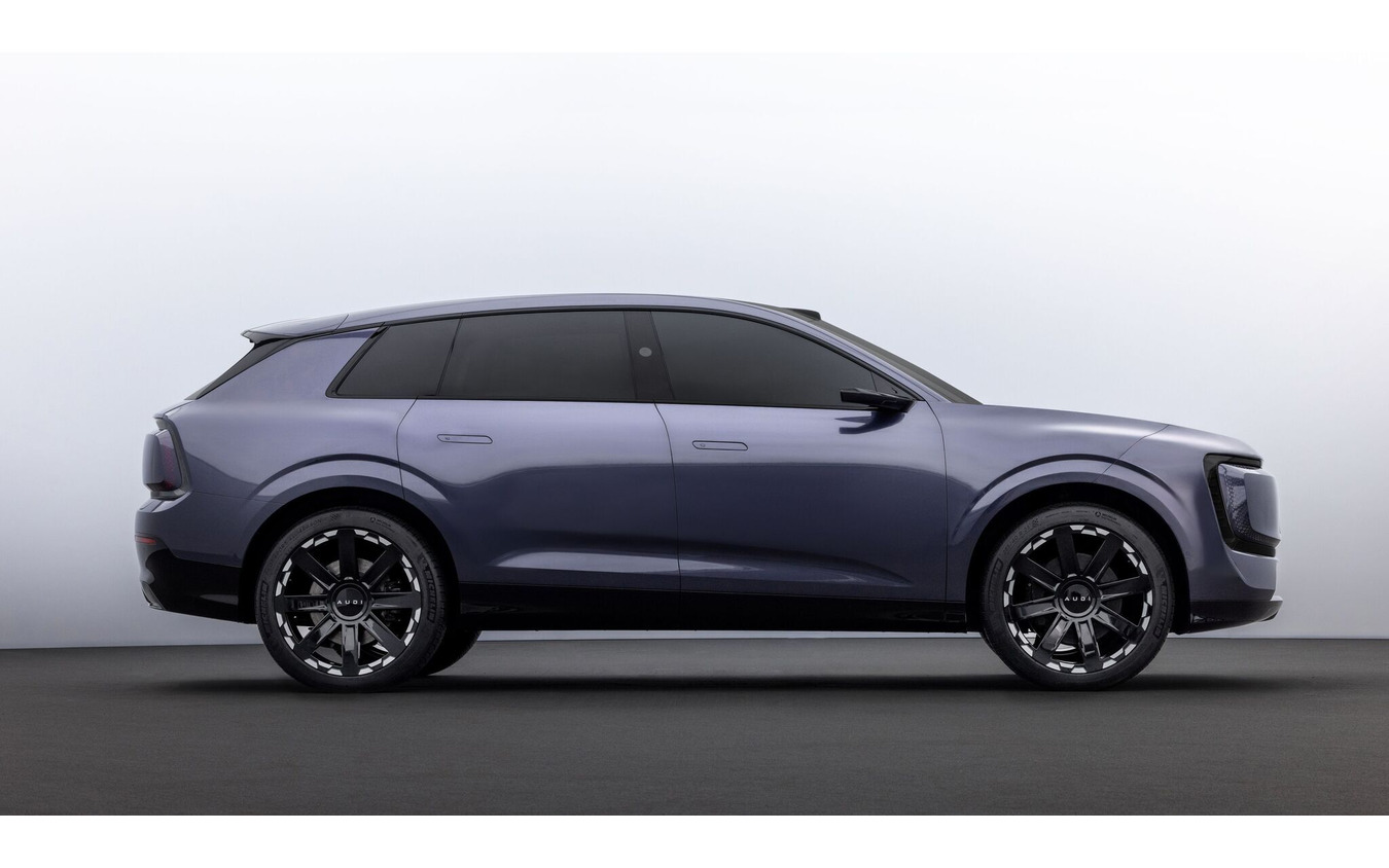 AUDI E SUV コンセプト