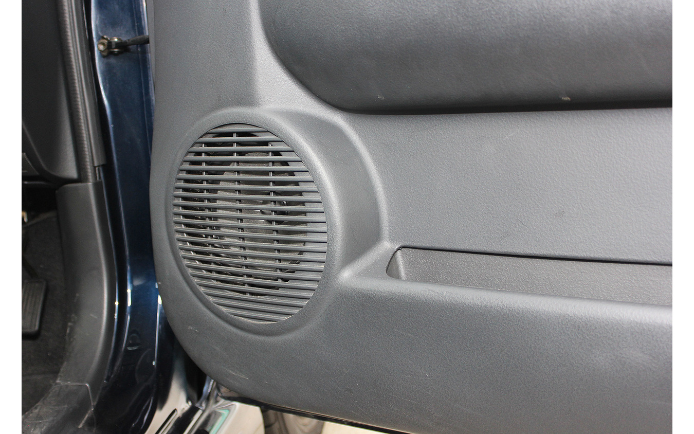 『リクロス』（広島県福山市）にて製作されたオーディオカーの一例。