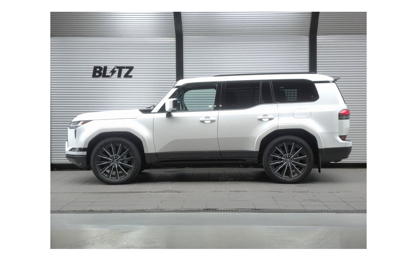 ブリッツ DAMPER ZZ-R　レクサス・GX550装着例（基準車高：フロント 24mmダウン / リア 39mmダウン）