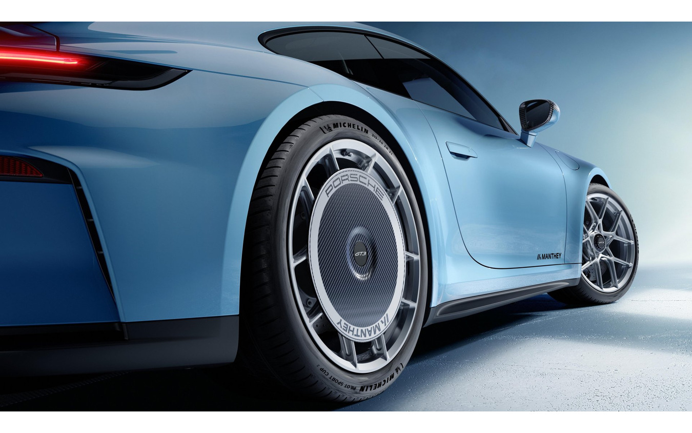 ポルシェ『911 GT3』現行型（992.2）向けのマンタイキット装着車