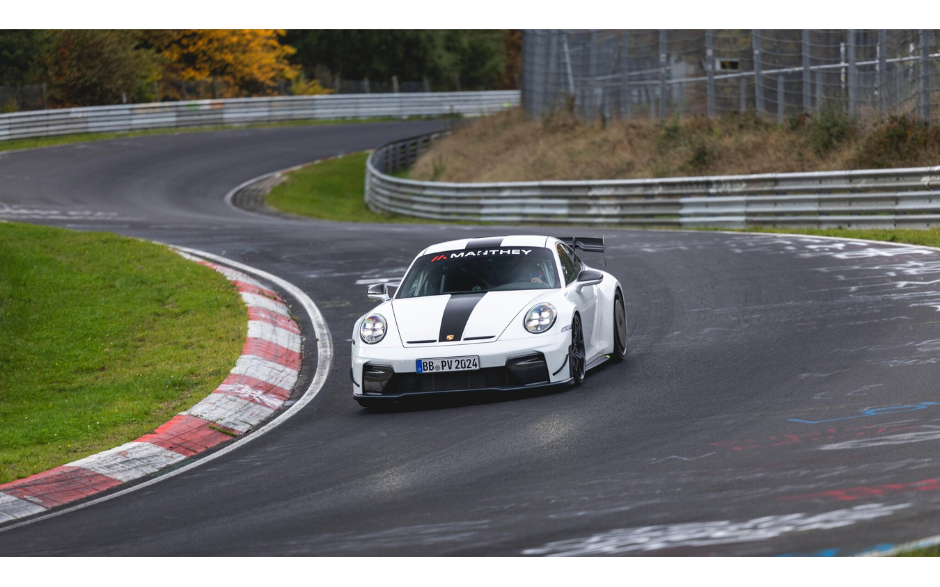 ポルシェ『911 GT3』現行型（992.2）向けのマンタイキット装着車
