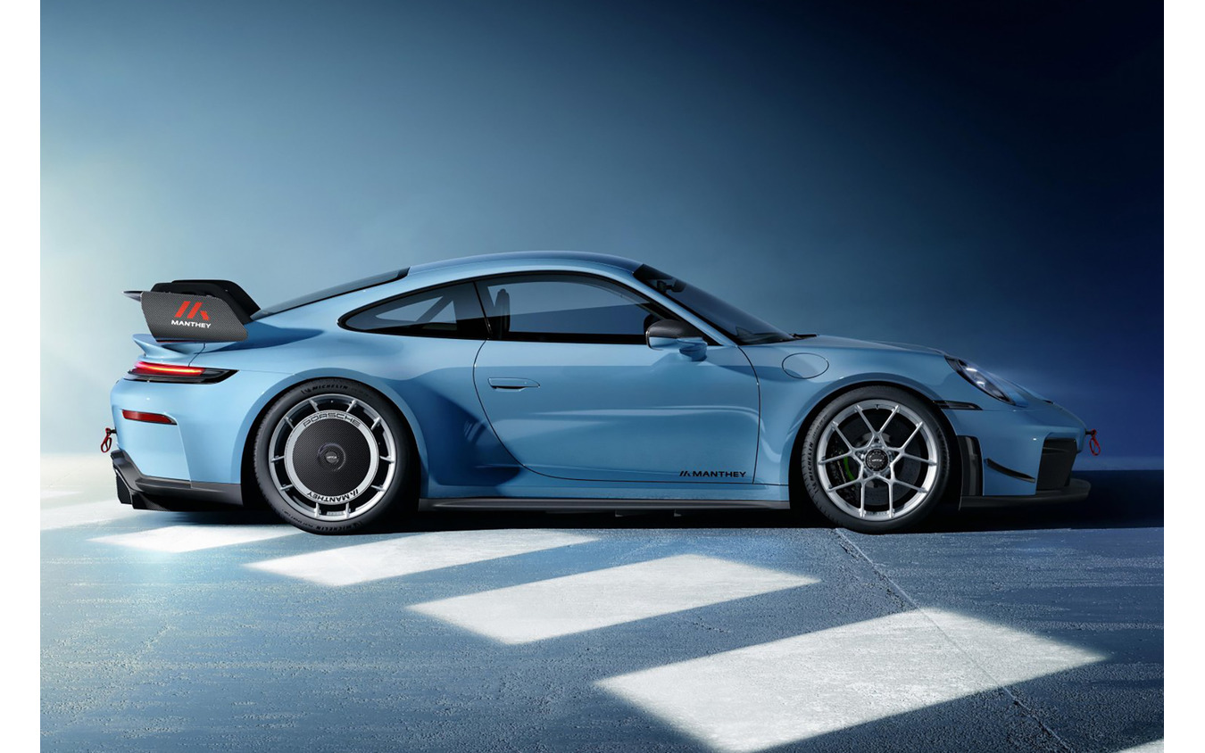 ポルシェ『911 GT3』現行型（992.2）向けのマンタイキット装着車