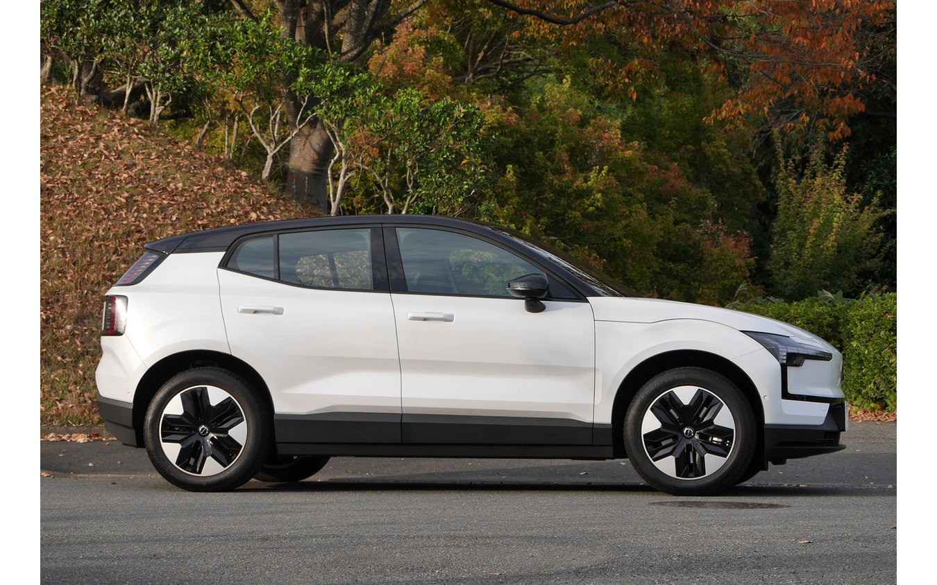 ボルボ EX30 Plus Single Motor