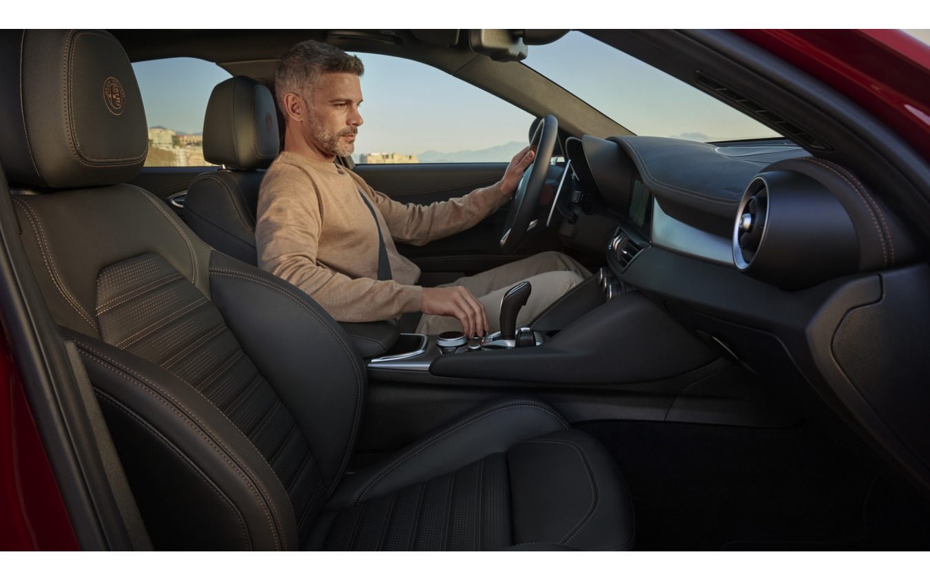 アルファロメオ・ジュリアの「INTENSA」