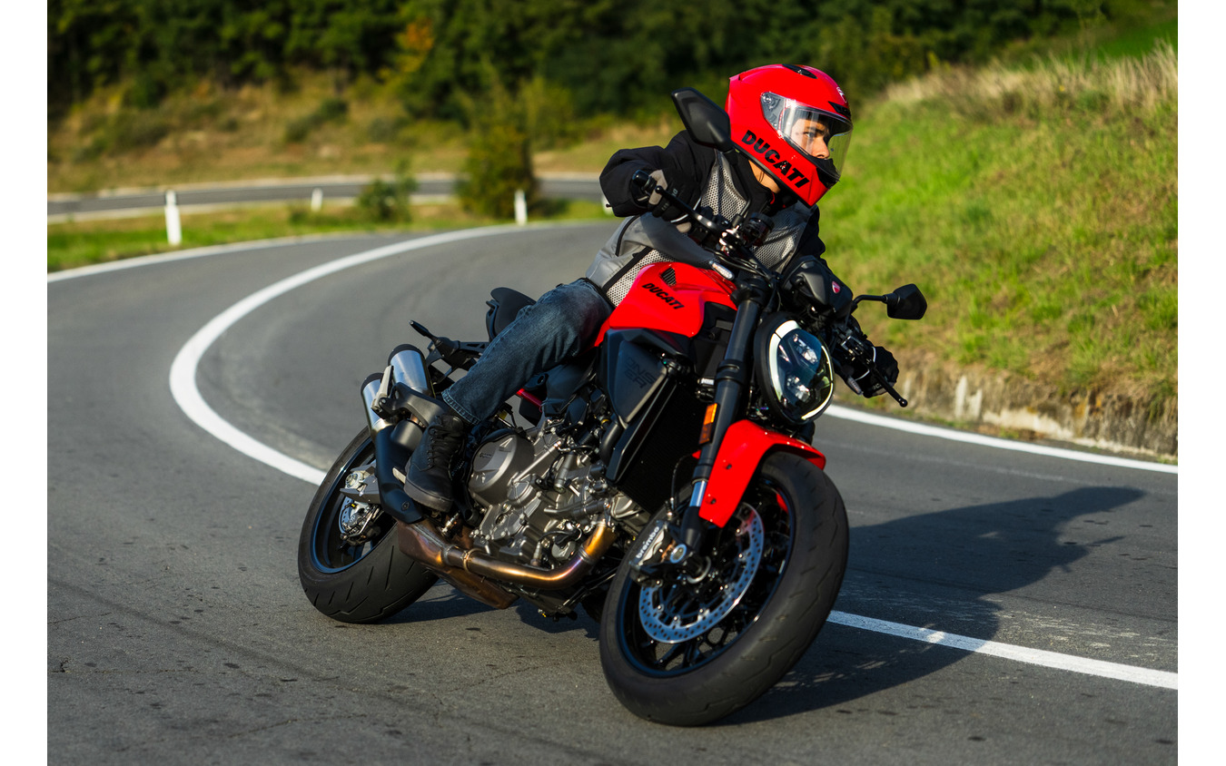 ドゥカティ モンスター 新型