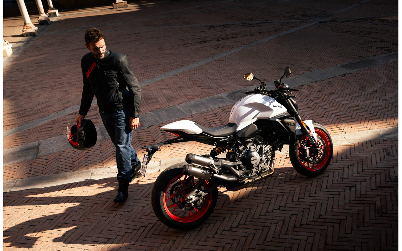 ドゥカティ モンスター 新型