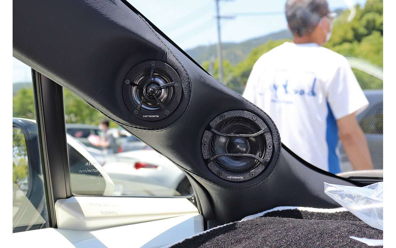 「単体サブウーファー」が搭載されたオーディオカーの一例（製作ショップ：シティロード福山（広島県福山市）。