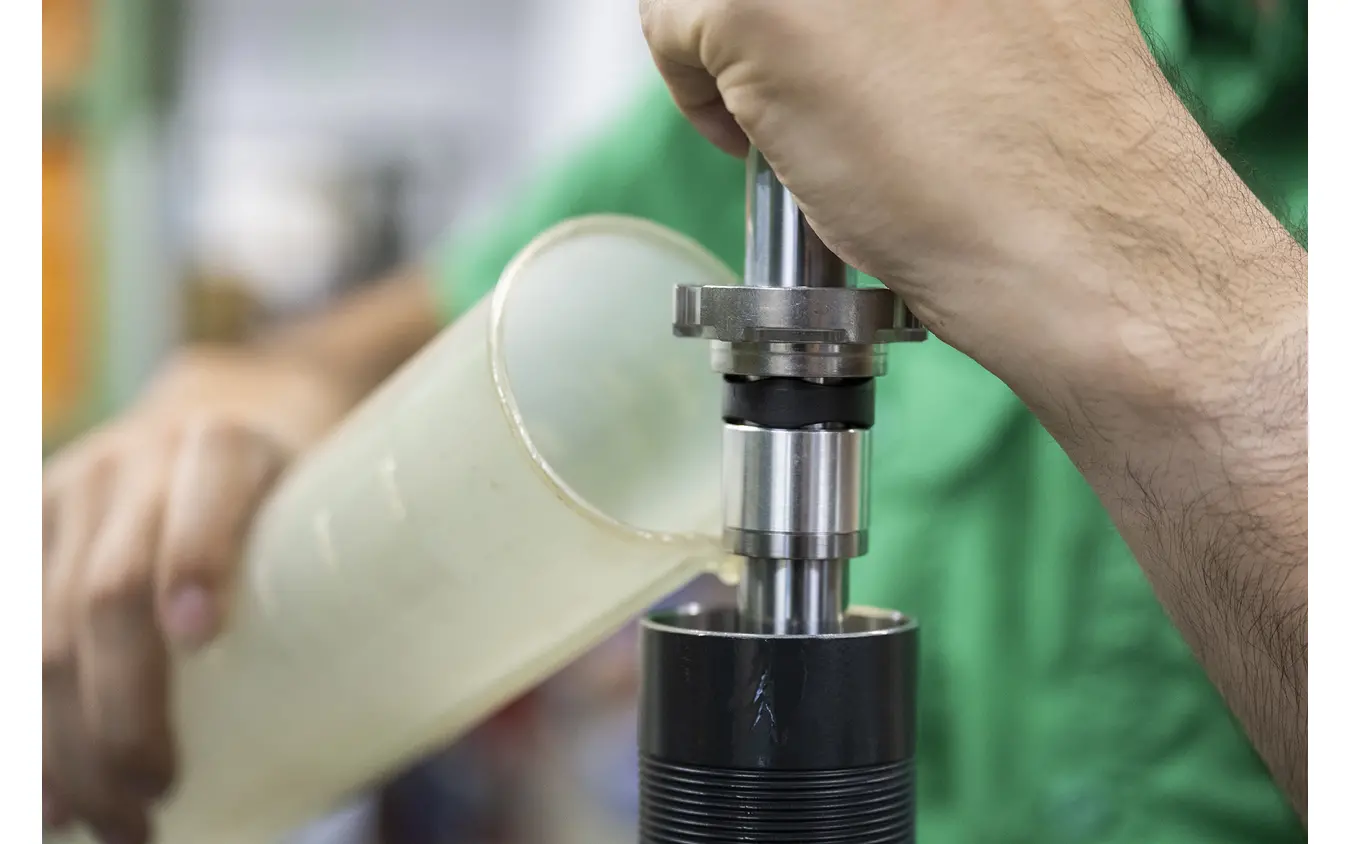 車高アップは乗り心地が悪いは昔の話？ TEINがクロスロードで証明した最適解～カスタムHOW TO特別編～