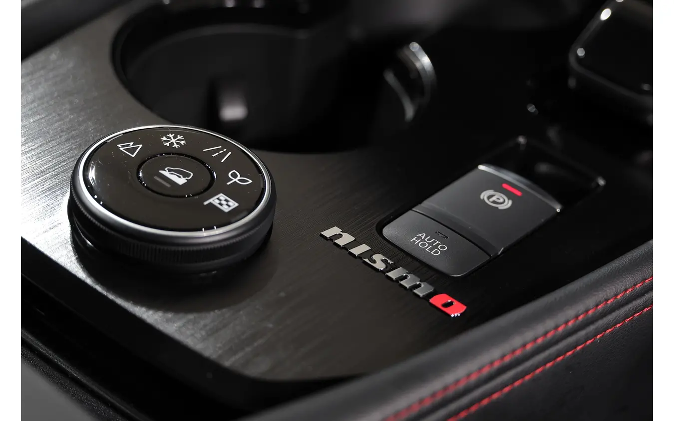 日産エクストレイル“NISMO”と“AUTECH”の魅力を元プロ野球選手・山﨑武司が語る！