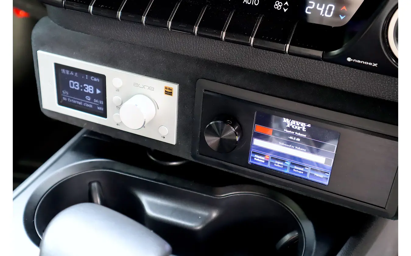 トヨタ・レクサス UX250h（ショップデモカー） by ウェイブ トゥ ポート