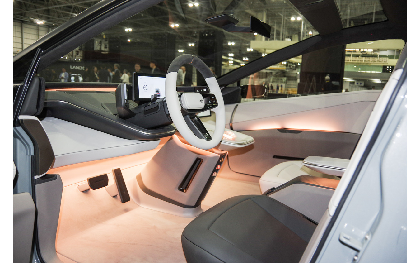 トヨタ カローラコンセプト（ジャパンモビリティショー2025）