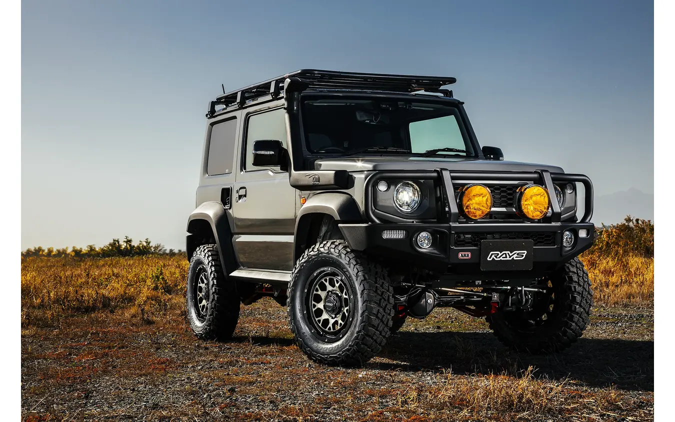 RAYS TEAM DAYTONA M9+（ブラック/ディスククリアスモーク）× SUZUKI ジムニーシエラ