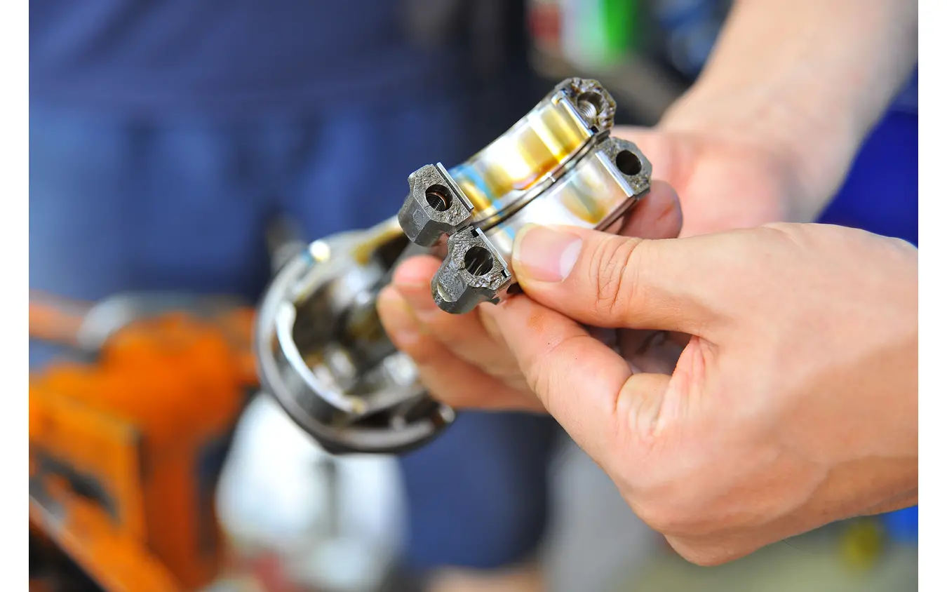 エンジンオーバーホールとは？ 何を交換し費用がどう決まるか完全解説～カスタムHOW TO～