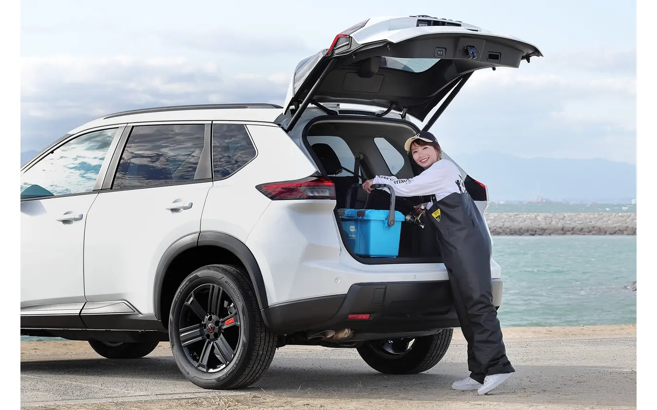 日産エクストレイル”ROCK CREEK“の魅力を人気インフルエンサー・あずあずが語る！