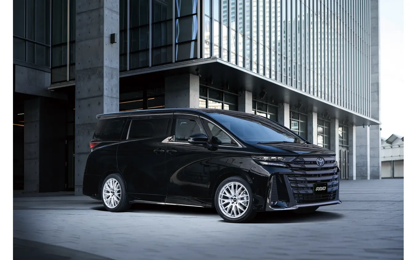 レイズ RSS HOMURA 2×9Plus（サンライトシルバー）× トヨタ アルファード