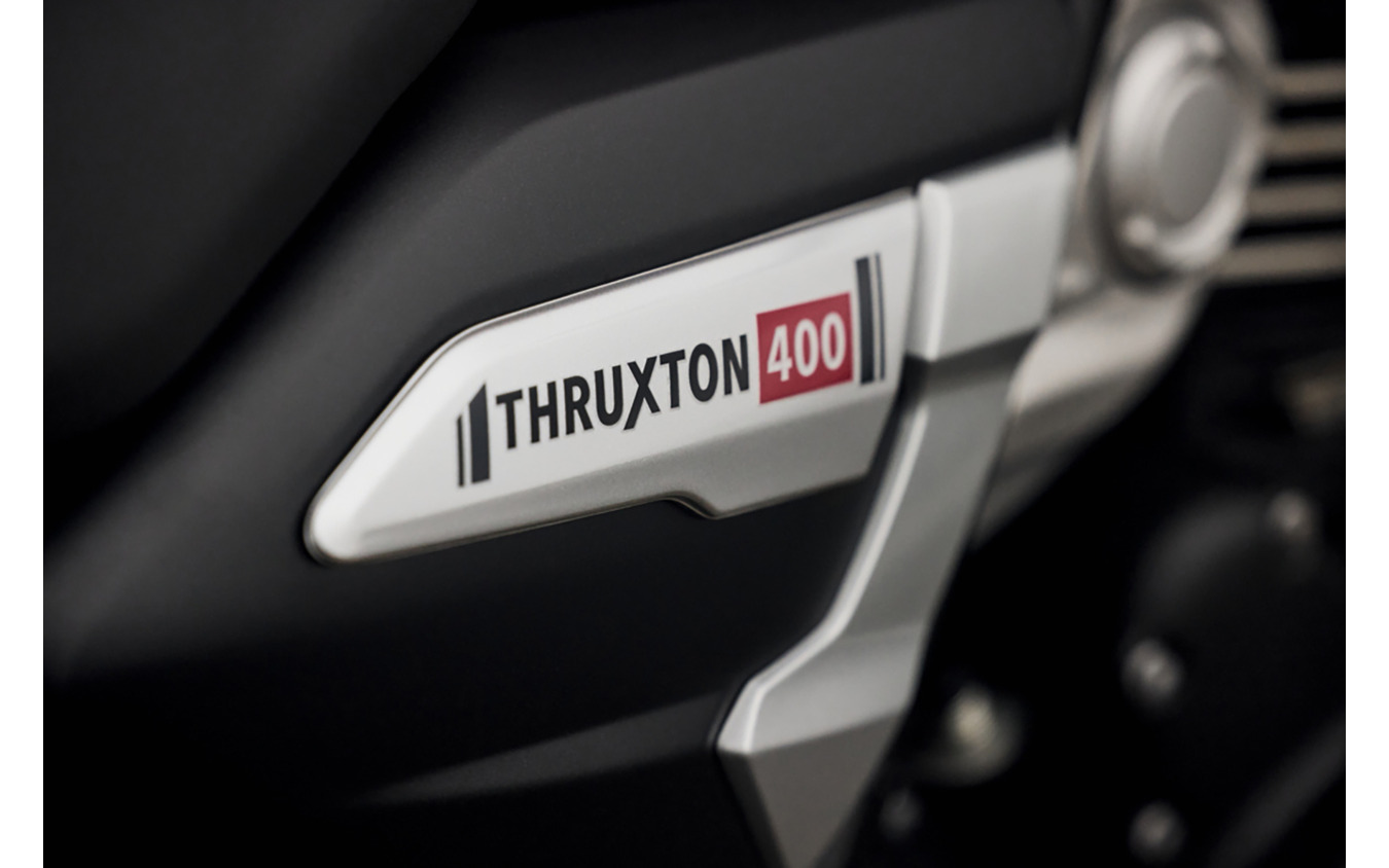 トライアンフ スラクストン400