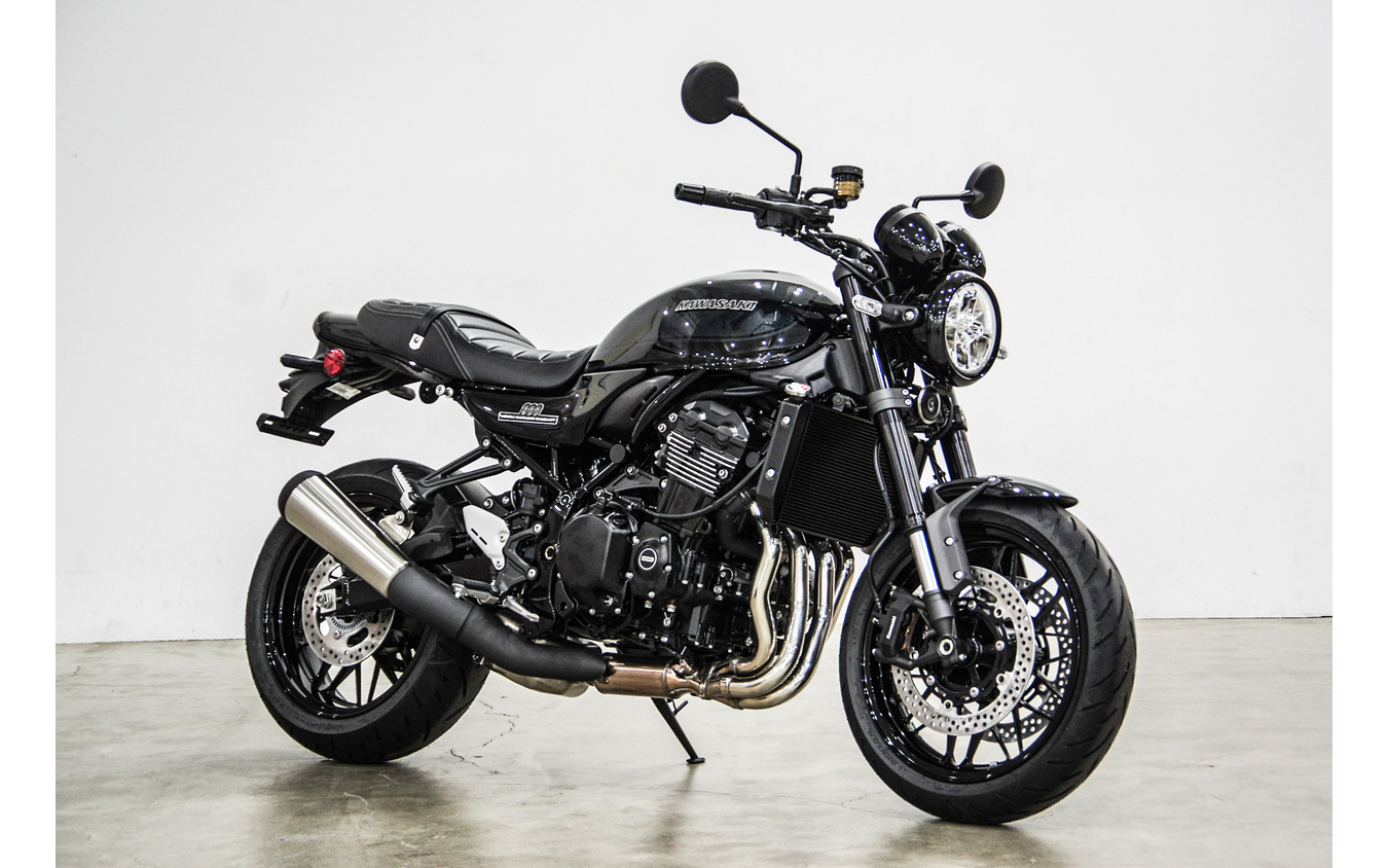 カワサキ Z900RS ブラックボールエディション