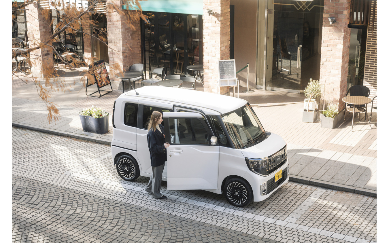 日産『ルークス AUTECH LINE』